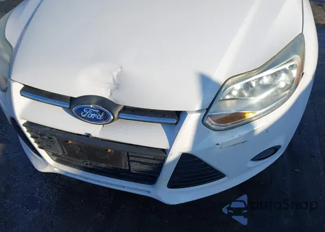 2014 Ford Focus S z USA, uszkodzony, nr VIN 1FADP3E28EL124506